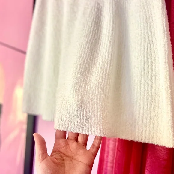 NWT day + moon Fuzzy White Mini White Skater Skirt Elastic Waist Women’s Medium - Picture 2 of 2